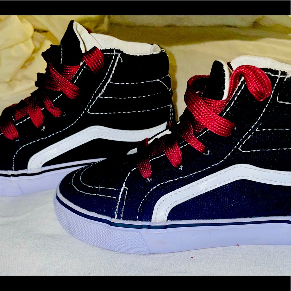 Little boys size 6 shoes NEVER WORN, brand new 6 3/4 in long, toe to heel